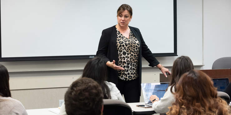Classroom, interaction, Faculty - Pepperdine GSEP
