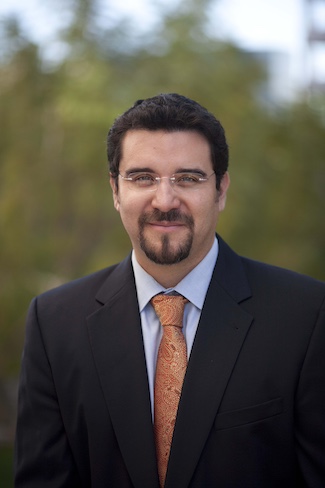 Dr. Miguel Gallardo's Headshot