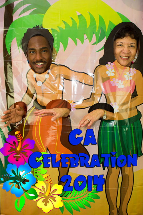 Two people take picture at 2014 GA Celebration - Pepperdine GSEP