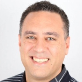 Shahab Kaviani headshot